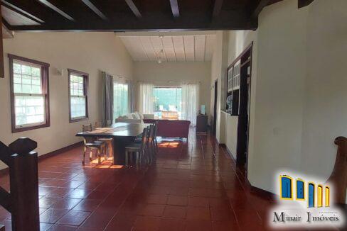 Casa-com-excelente-localização-no bairro-Cabore (2)