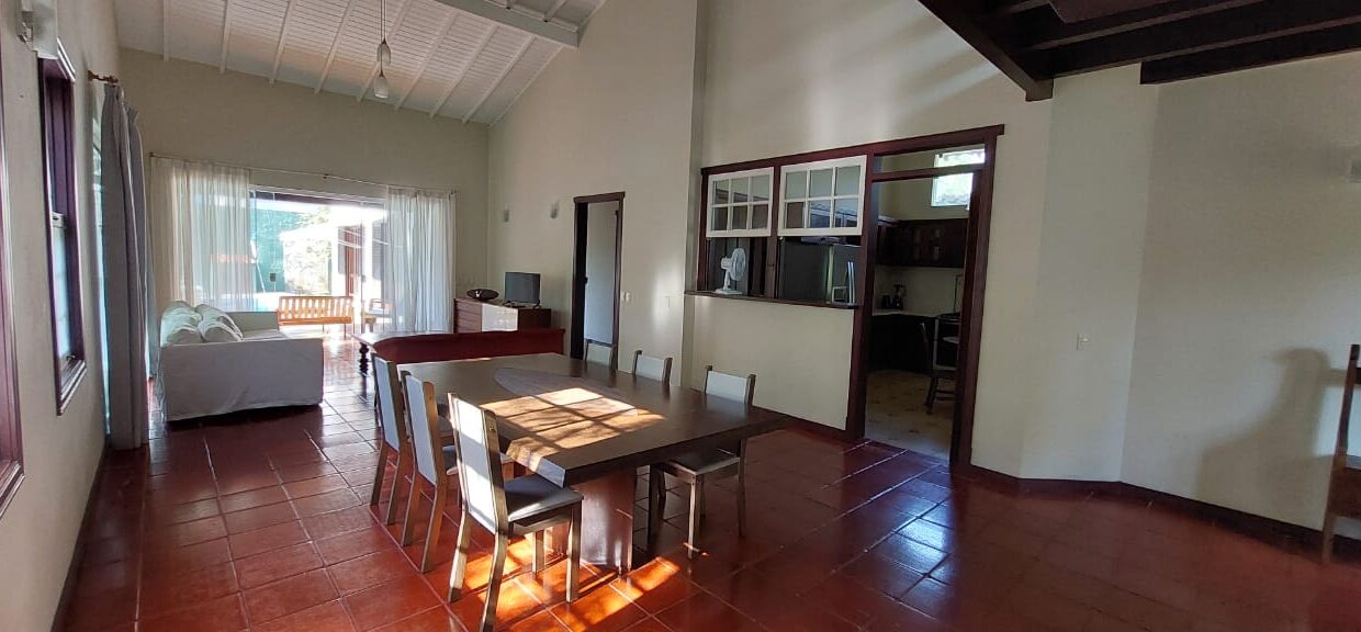 Casa-com-excelente-localização-no bairro-Cabore (3)