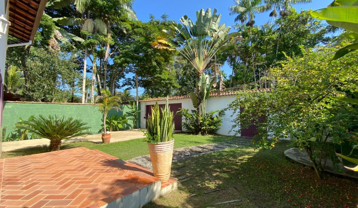 Casa-com-excelente-localização-no bairro-Cabore (32)