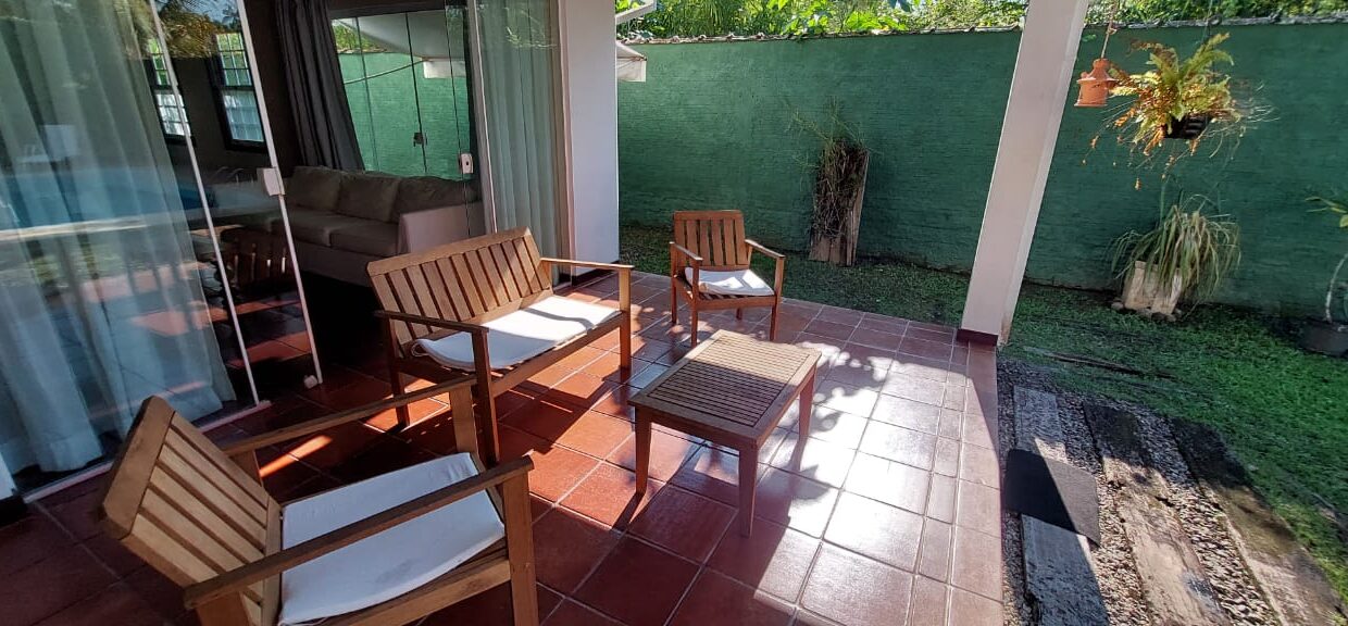 Casa-com-excelente-localização-no bairro-Cabore (6)