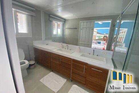 casa-completamente-reformada-condominio-com-marina (20)