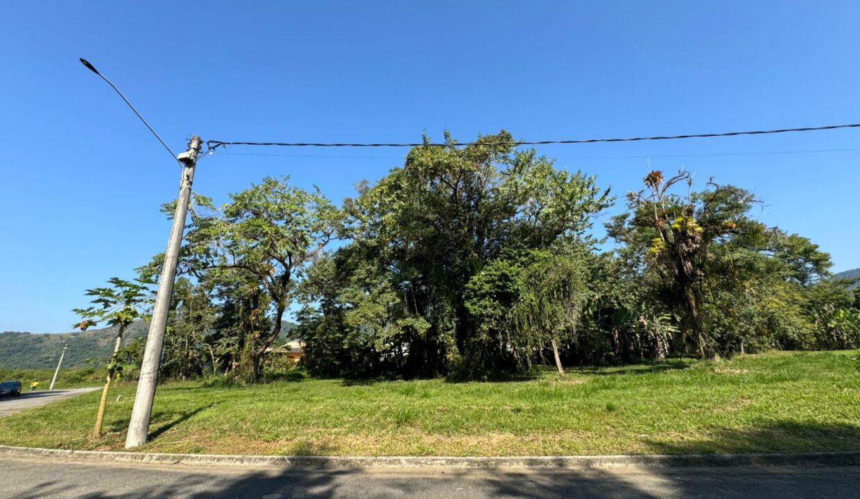 terreno-diferenciado-no -condominio-ao-lado-da-marina-porto-imperial (7)