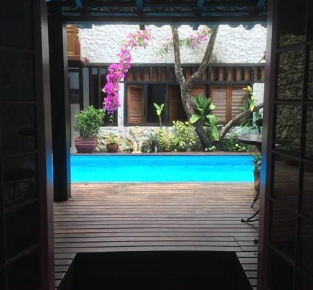 Pousada em pleno funcionamento com 7 suítes, oportunidade única de investimento a venda no Centro Histórico de Paraty.