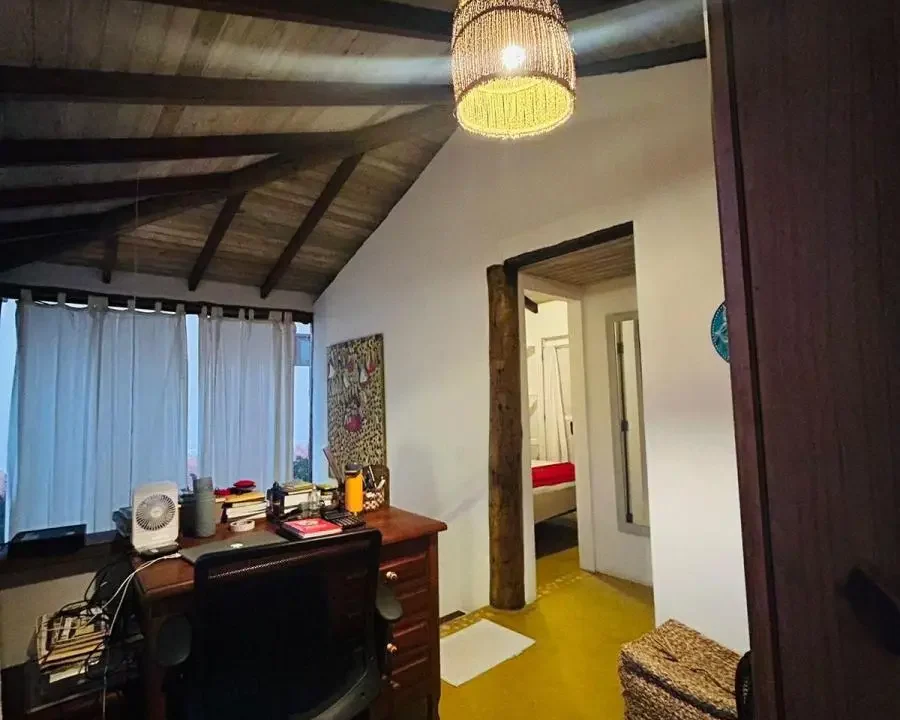 Belíssima casa com 2 quartos em condomínio fechado no valorizado bairro Caborê próximo ao centro venda em Paraty no RJ. (13)