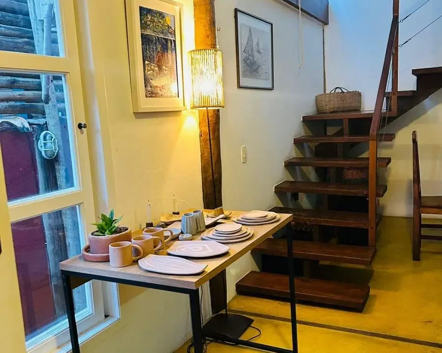 Belíssima casa com 2 quartos em condomínio fechado no valorizado bairro Caborê próximo ao centro venda em Paraty no RJ. (16)