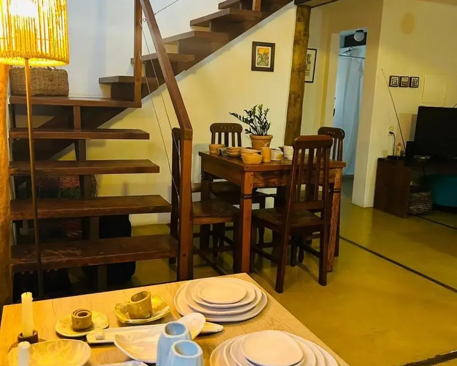 Belíssima casa com 2 quartos em condomínio fechado no valorizado bairro Caborê próximo ao centro venda em Paraty no RJ. (17)