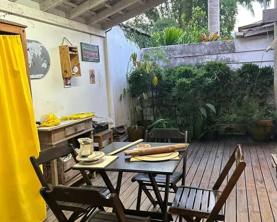 Belíssima casa com 2 quartos em condomínio fechado no valorizado bairro Caborê próximo ao centro venda em Paraty no RJ. (4)