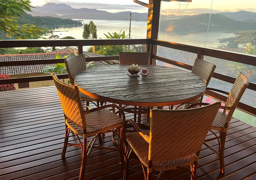 Casa a venda em Paraty com vista para o mar (1)