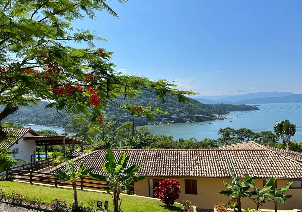 Casa a venda em Paraty com vista para o mar (8)