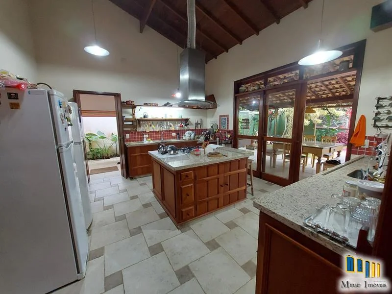 casa-a-venda-em-paraty-em-estilo-colonial (17)