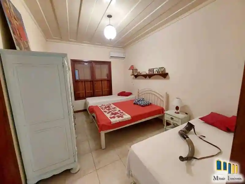 casa-a-venda-em-paraty-em-estilo-colonial (30)