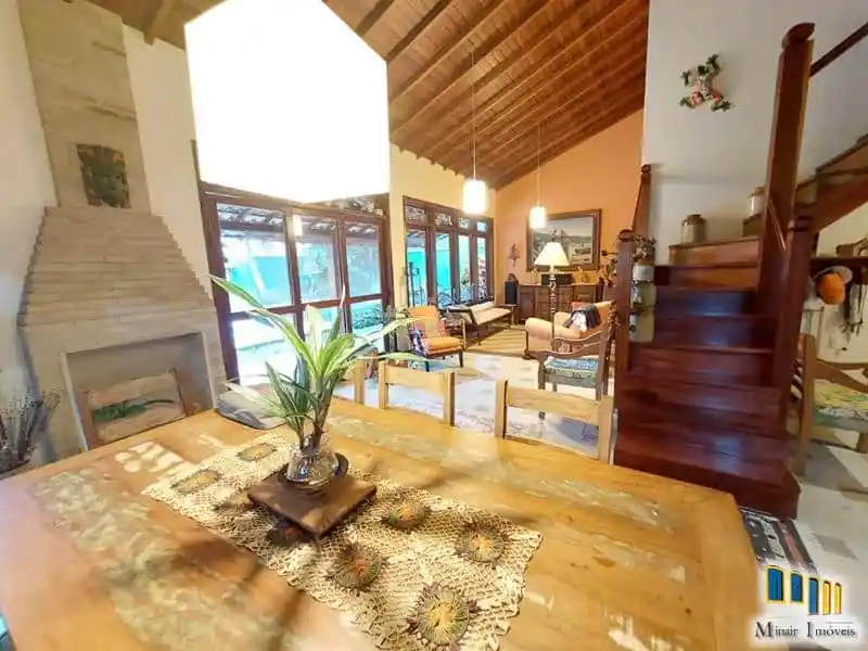 casa-a-venda-em-paraty-em-estilo-colonial (32)