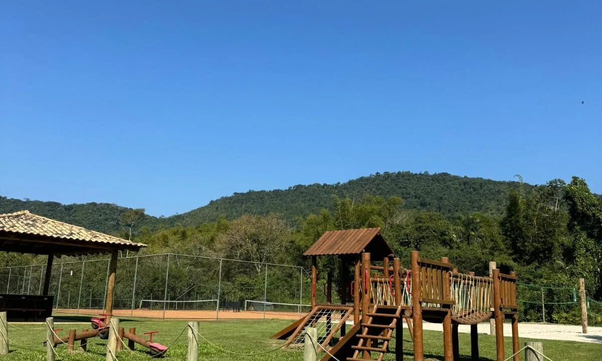 terreno-diferenciado-no -condominio-ao-lado-da-marina-porto-imperial (3)